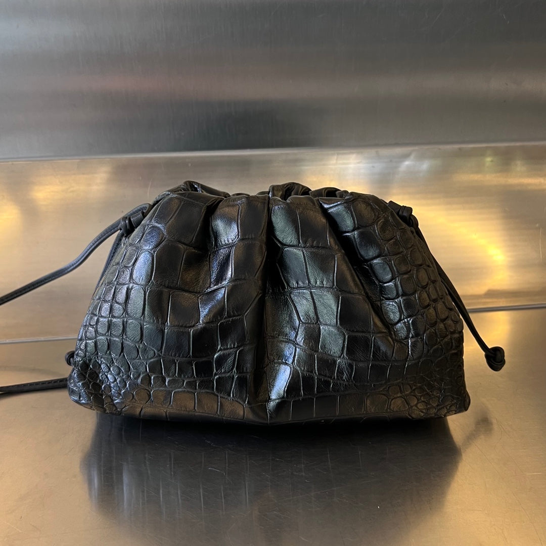 Luxury Bottega Veneta Mini Pouch 22cm Black Calfskin