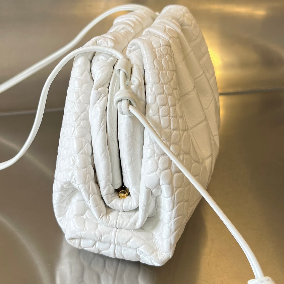 Luxury Bottega Veneta Mini Pouch 22cm Plaster Calfskin
