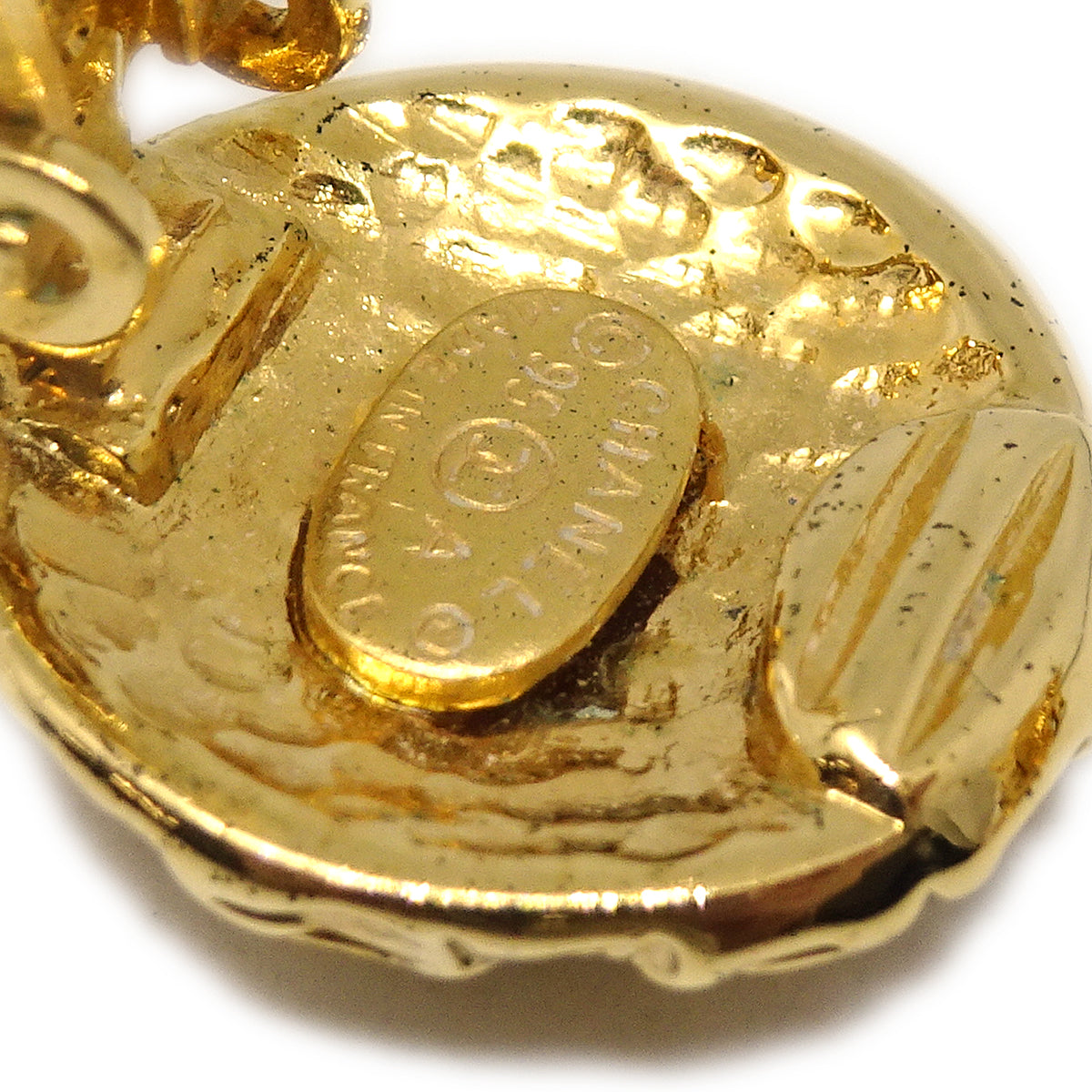 Luxury Chanel CC Dangle Earrings Clip-On Gold 95A