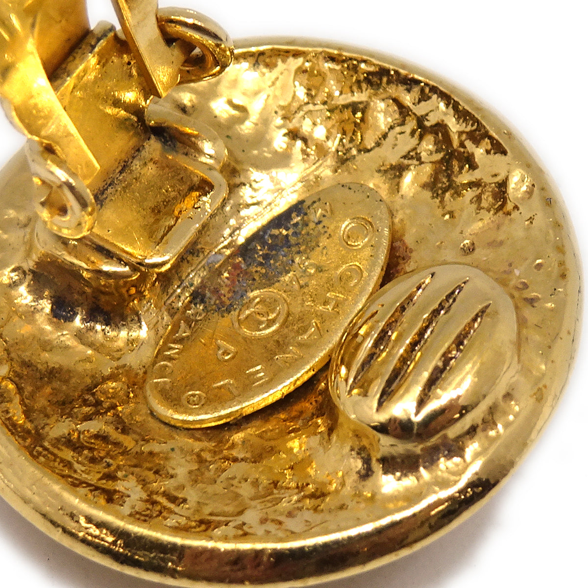 Luxury Chanel Button Earrings Clip-On Gold 94P