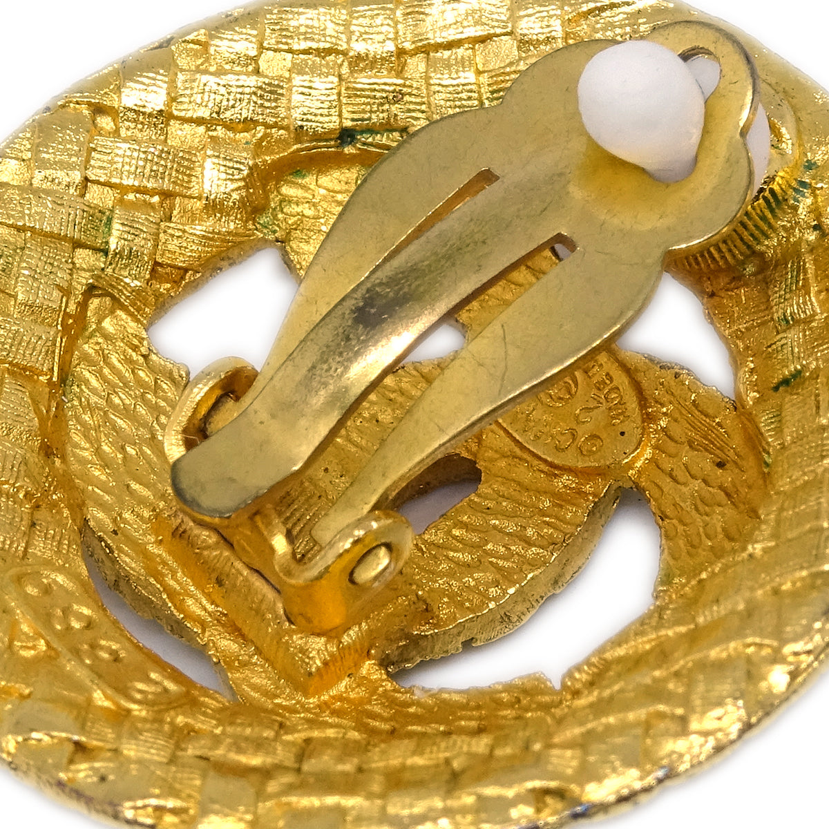 Luxury Chanel 1994 Woven CC Cutout Earrings Gold Clip-On