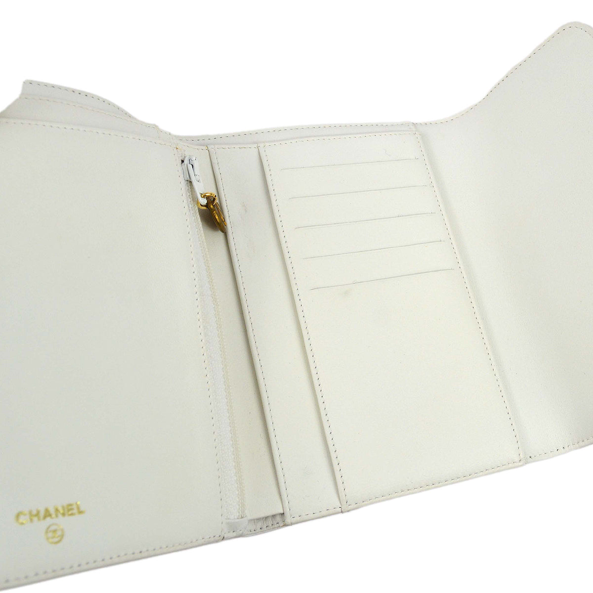 Luxury Chanel 1997-1999 Caviar Wallet Purse