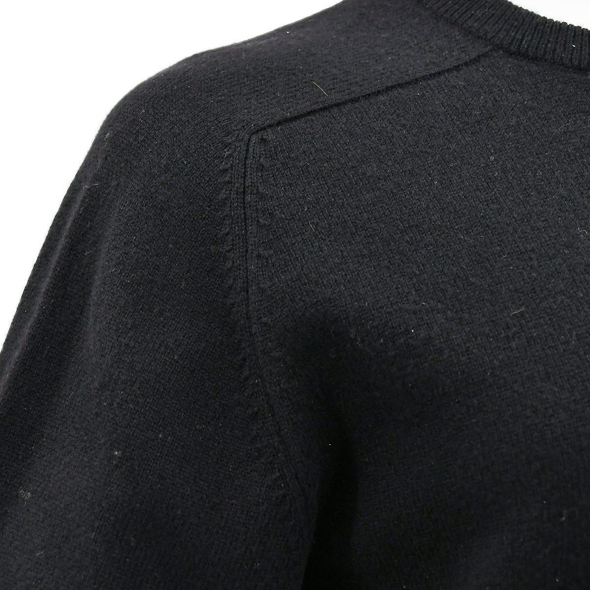 Luxury Chanel Fall 1994 CC logo cashmere jumper #38