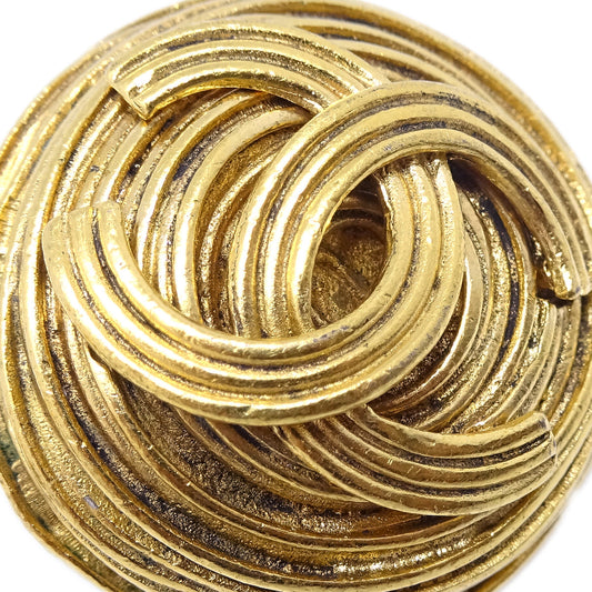 Luxury Chanel Button Earrings Clip-On Gold 94A