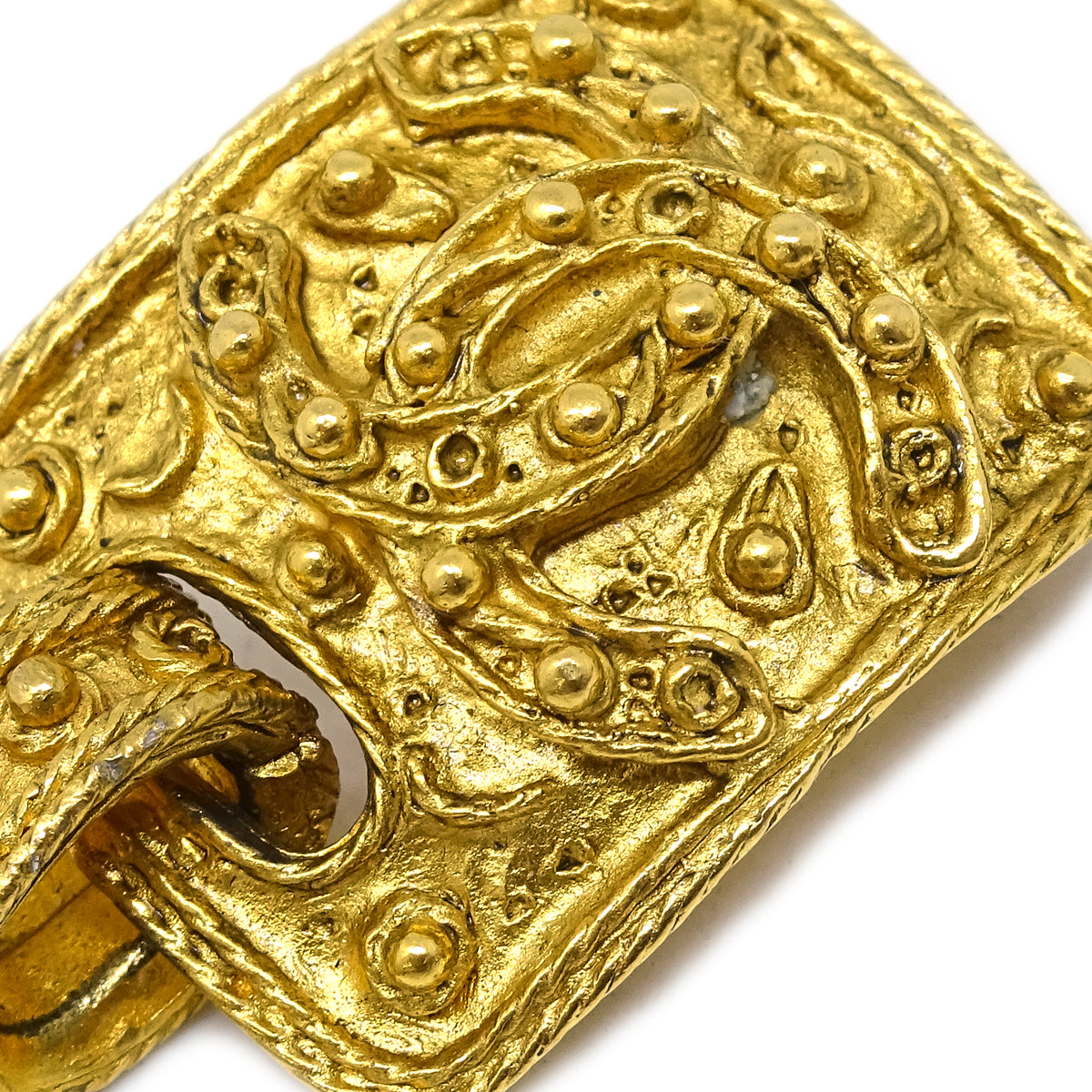 Luxury Chanel Filigree Gripoix Dangle Earrings Clip-On Gold 94A