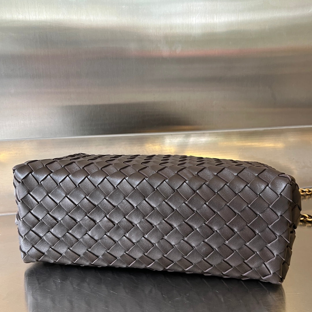 Luxury Bottega Veneta bv medium andiamo 32 chocolate lambskin