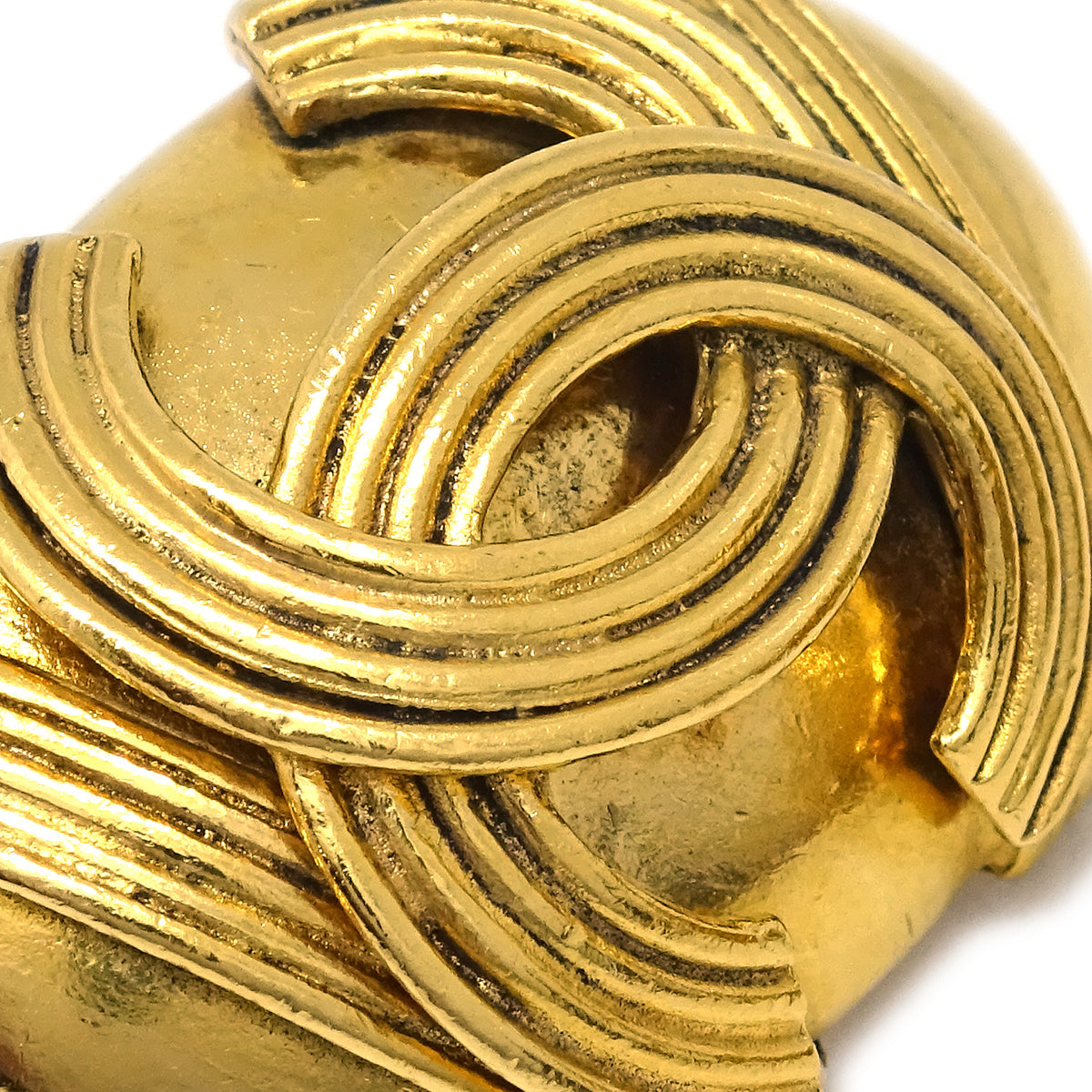 Luxury Chanel Gold Oval Earrings Clip-On 94A