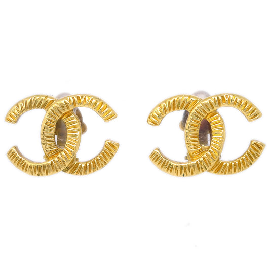 Luxury Chanel Gold CC Earrings Clip-On 93P