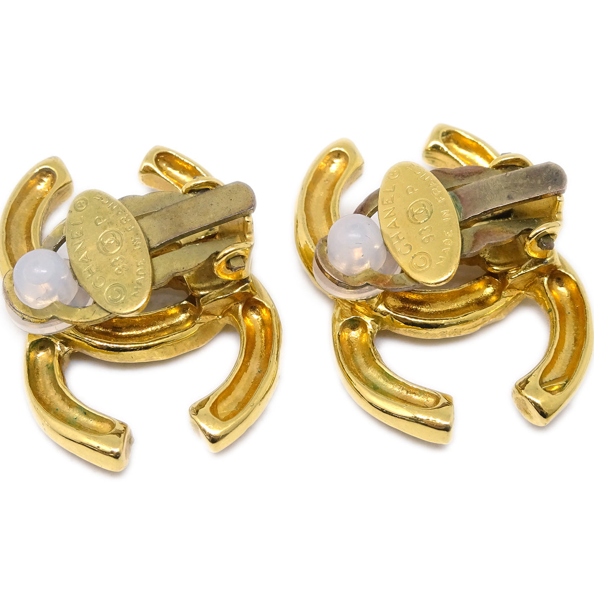 Luxury Chanel Gold CC Earrings Clip-On 93P