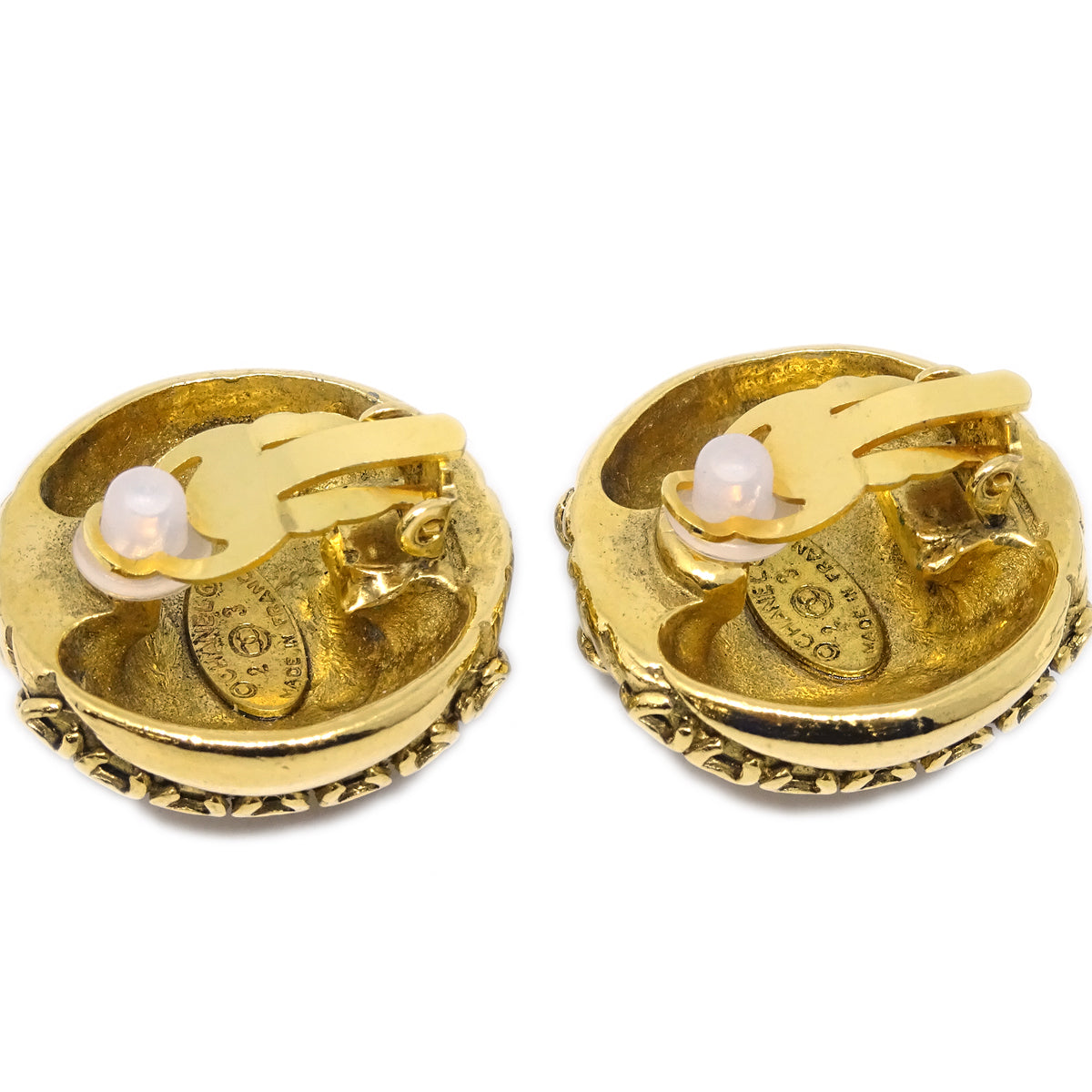 Luxury Chanel Gold Button Earrings Clip-On 23