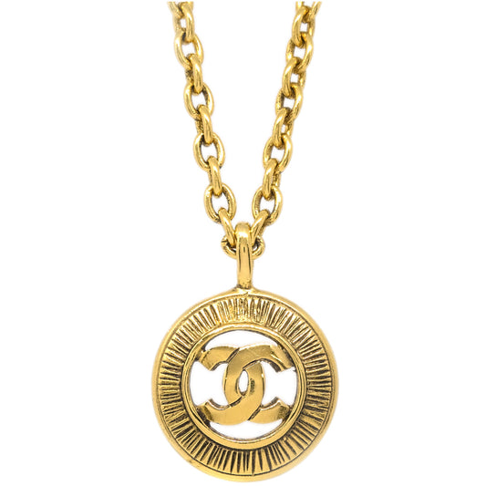 Luxury Chanel Medallion Pendant Necklace Gold 3848
