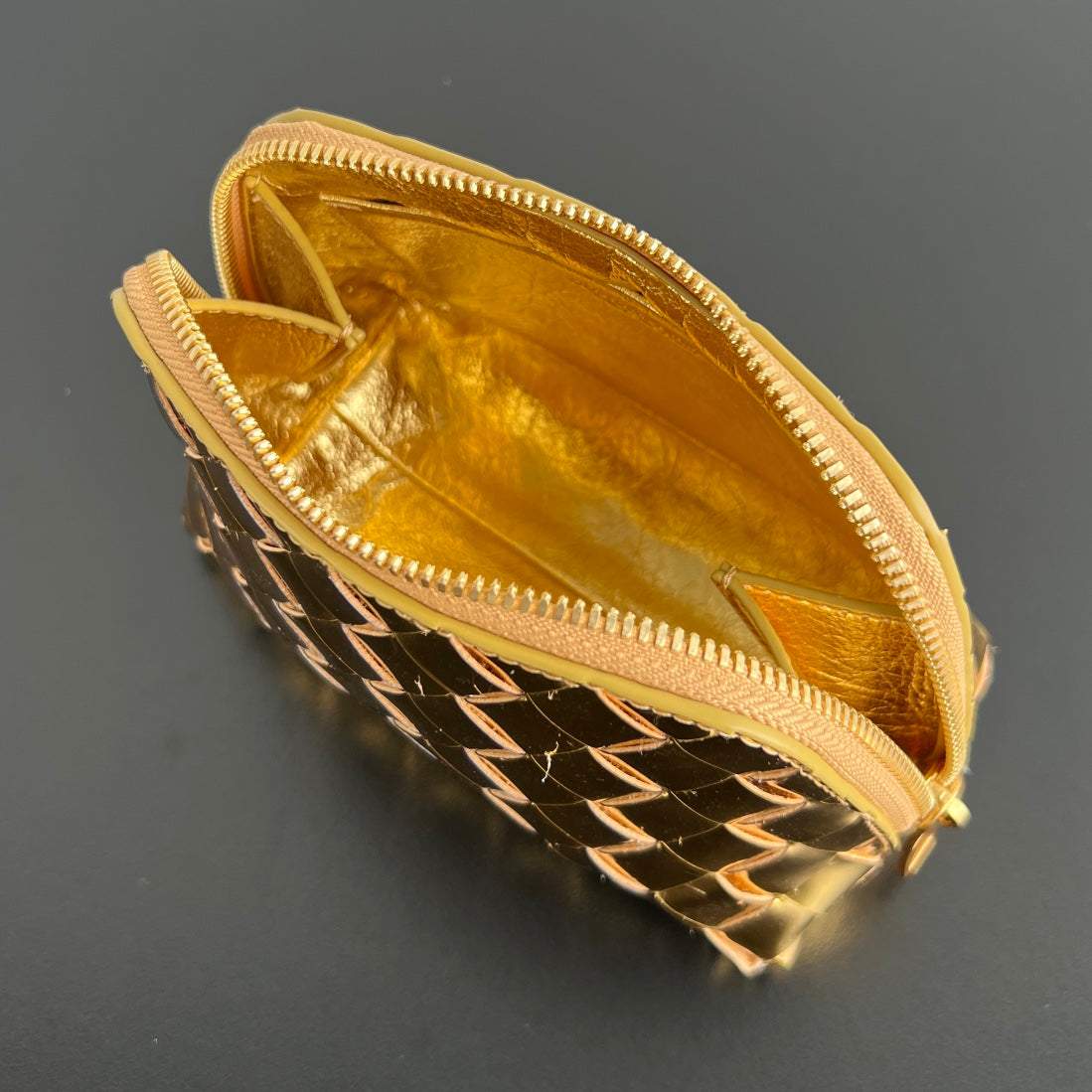 Luxury Bottega Veneta INTRECCIATO 16 BAG IN GOLDEN LAMBSKIN