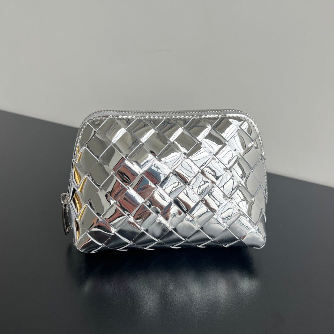 Luxury Bottega Veneta INTRECCIATO 16 BAG IN SILVER LAMBSKIN