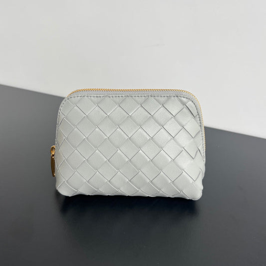 Luxury Bottega Veneta INTRECCIATO 16 BAG IN WHITE LAMBSKIN