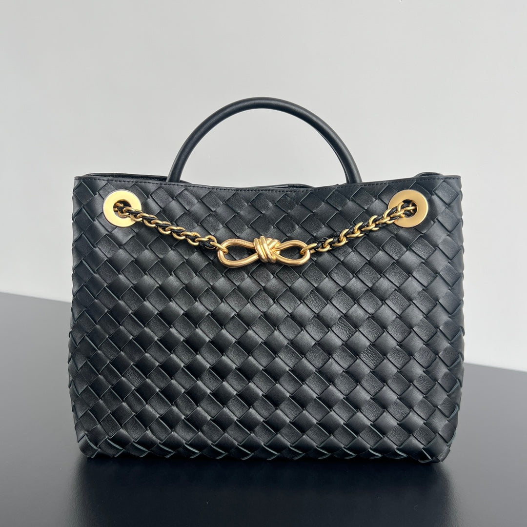 Luxury Bottega Veneta bv medium andiamo 32 black lambskin