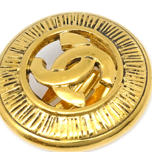 Luxury Chanel Button Earrings Clip-On Gold 8776