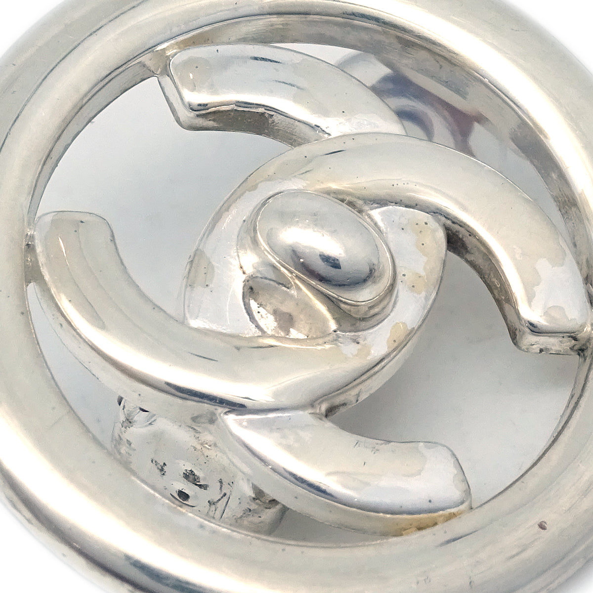 Luxury Chanel Turnlock Earrings Clip-On Silver 97P