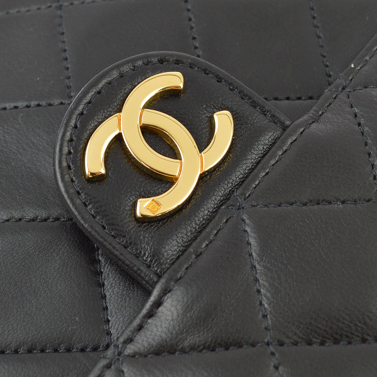 Luxury Chanel 1997-1999 Black Lambskin Pushlock Small Half Flap Shoulder Bag