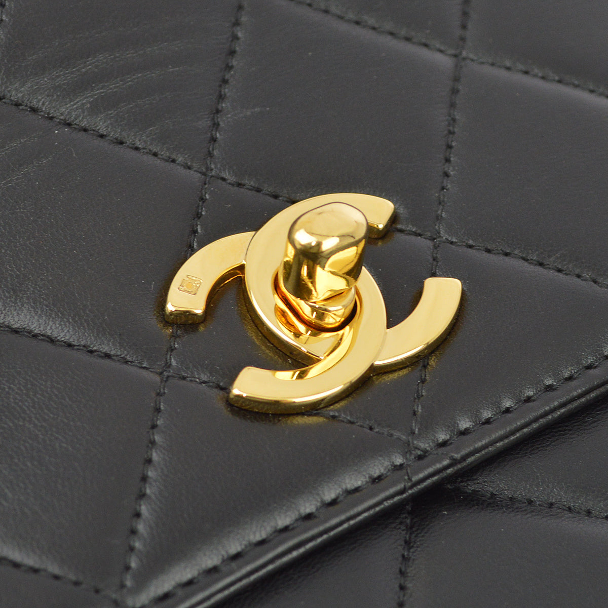 Luxury Chanel 1996-1997 Black Lambskin Kelly 25