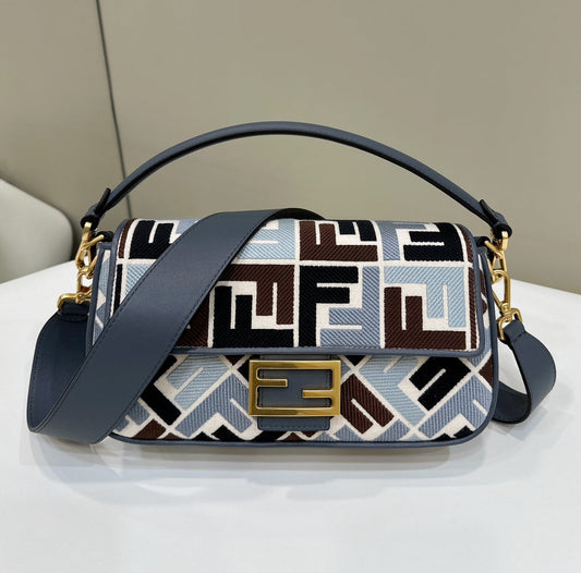 Luxury FendiBAGUETTE CANVAS 27 BAG BLACK STRAP WITH MULTICOLOUR EMBROIDERY GOLD HARDWARE