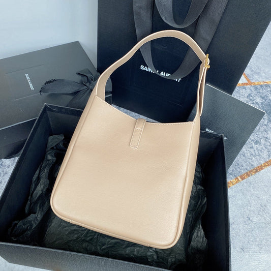 Luxury Saint Laurent LE 5 À 7 SMALL SUPPLE 23 IN BEIGE LAMBSKIN GOLD BUCKLE
