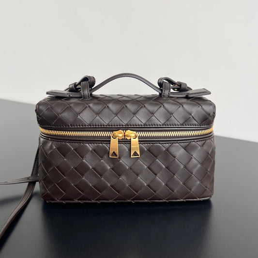 Luxury Bottega Veneta BANG BANG 22 VANITY CASE IN FONDANT CALFSKIN