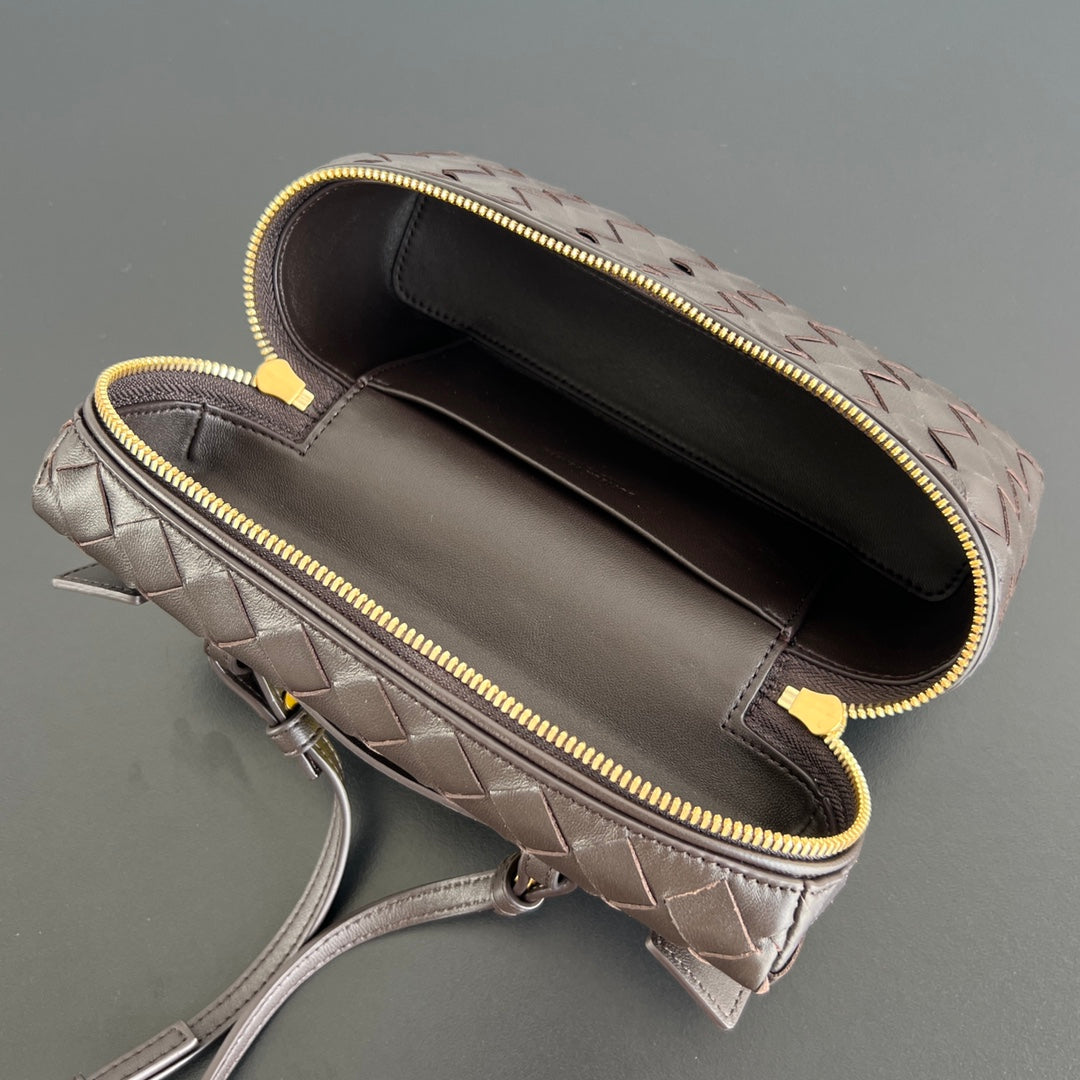 Luxury Bottega Veneta BANG BANG 22 VANITY CASE IN FONDANT CALFSKIN