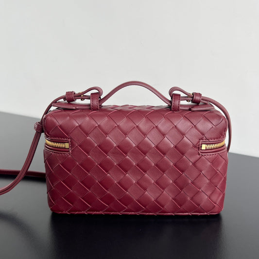 Luxury Bottega Veneta BANG BANG 22 VANITY CASE IN BURGUNDY RED CALFSKIN