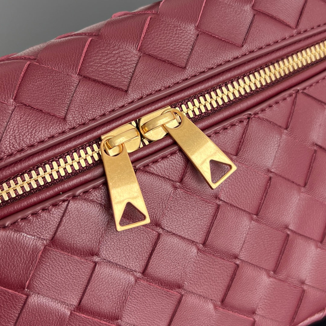 Luxury Bottega Veneta BANG BANG 22 VANITY CASE IN BURGUNDY RED CALFSKIN