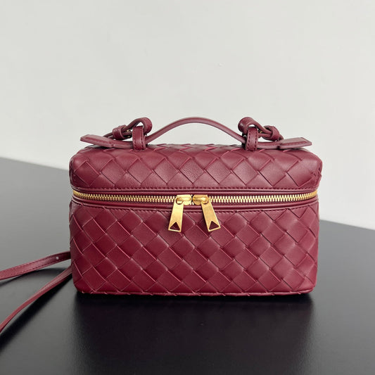 Luxury Bottega Veneta BANG BANG 22 VANITY CASE IN BURGUNDY RED CALFSKIN