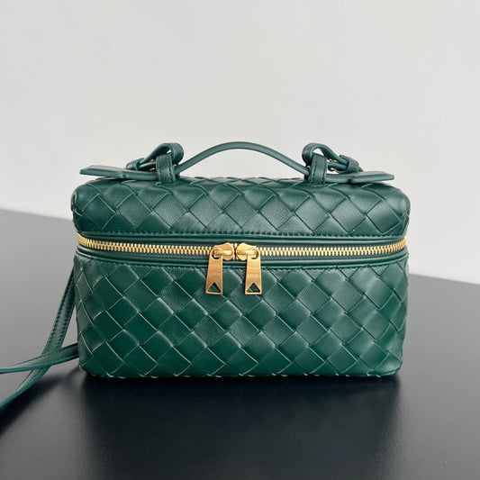 Luxury Bottega Veneta BANG BANG 22 VANITY CASE IN DARK GREEN CALFSKIN