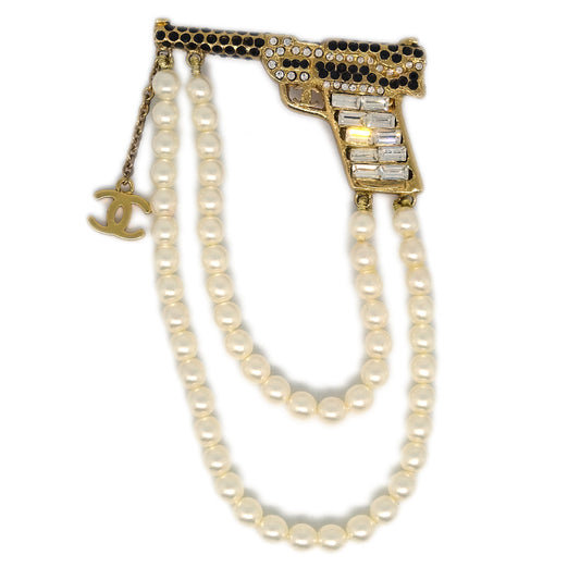 Luxury Chanel Gun Brooch Pin Rhinestone Artificial Pearl Gold 01A