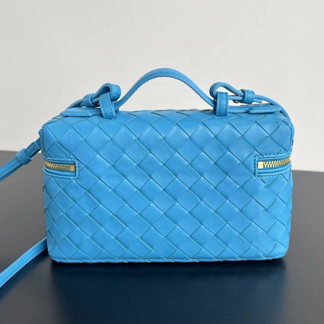 Luxury Bottega Veneta BANG BANG 22 VANITY CASE IN CERULEAN BLUE CALFSKIN