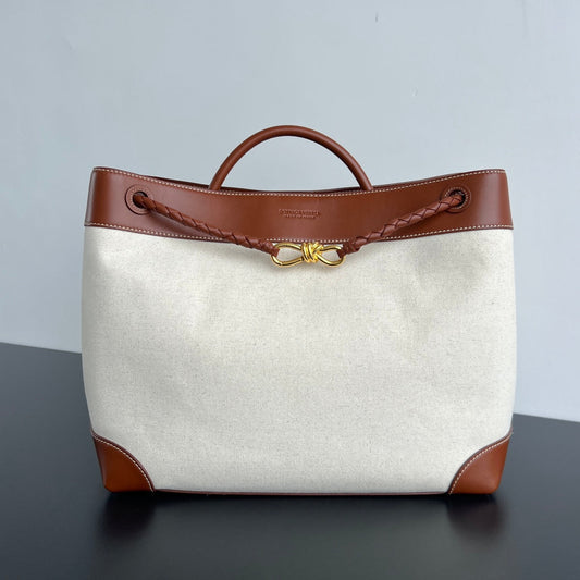 Luxury Bottega Veneta LARGE ANDIAMO 42 IN WHITE BROWN CALFSKIN AND CANVAS