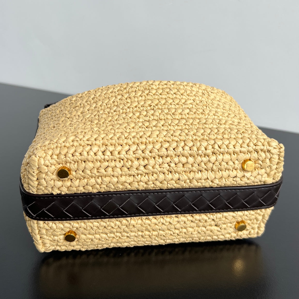 Luxury Bottega Veneta MINI WALLACE 20 BAG IN NATURAL RAFFIA CROCHET