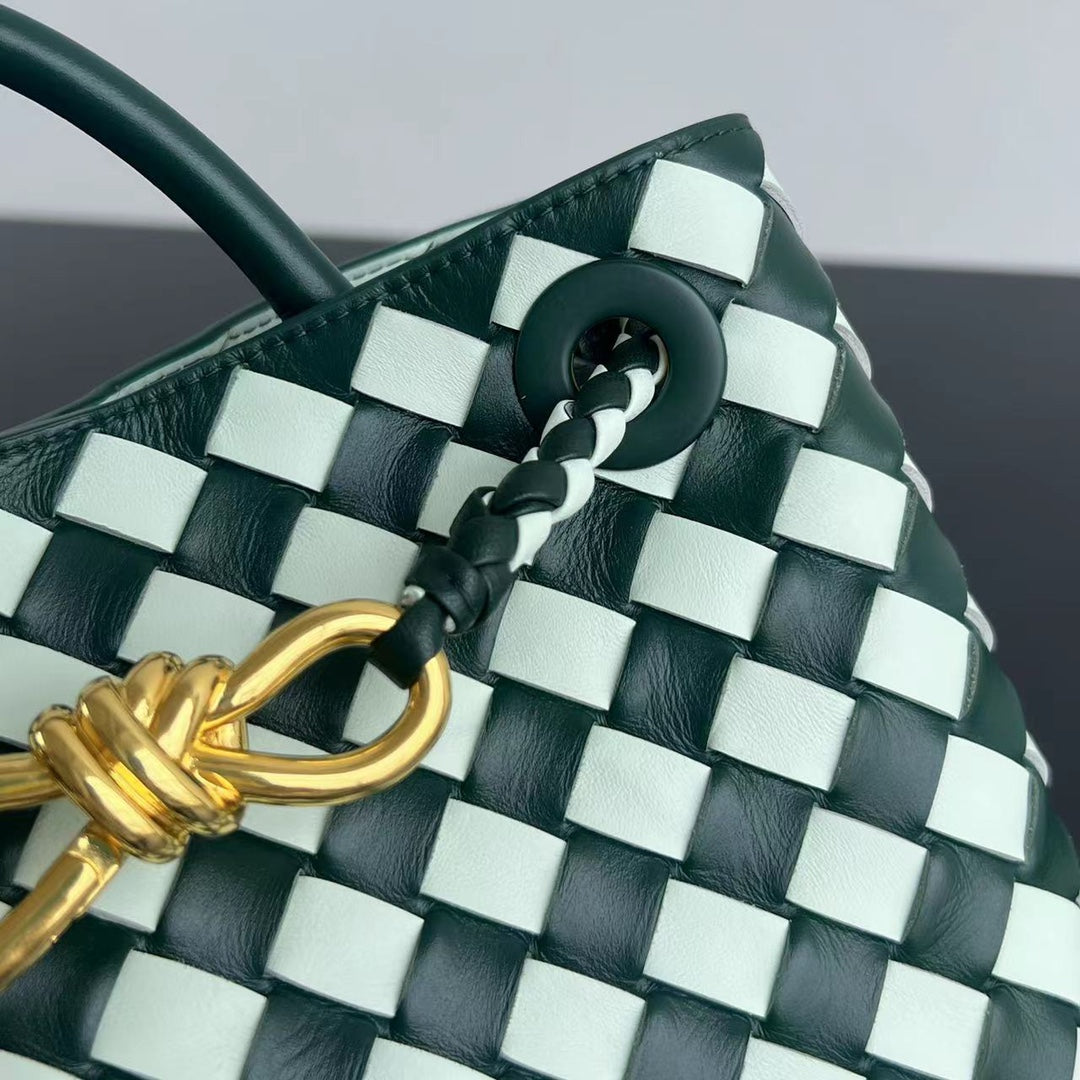 Luxury Bottega Veneta bv small andiamo 25 white dark green lambskin