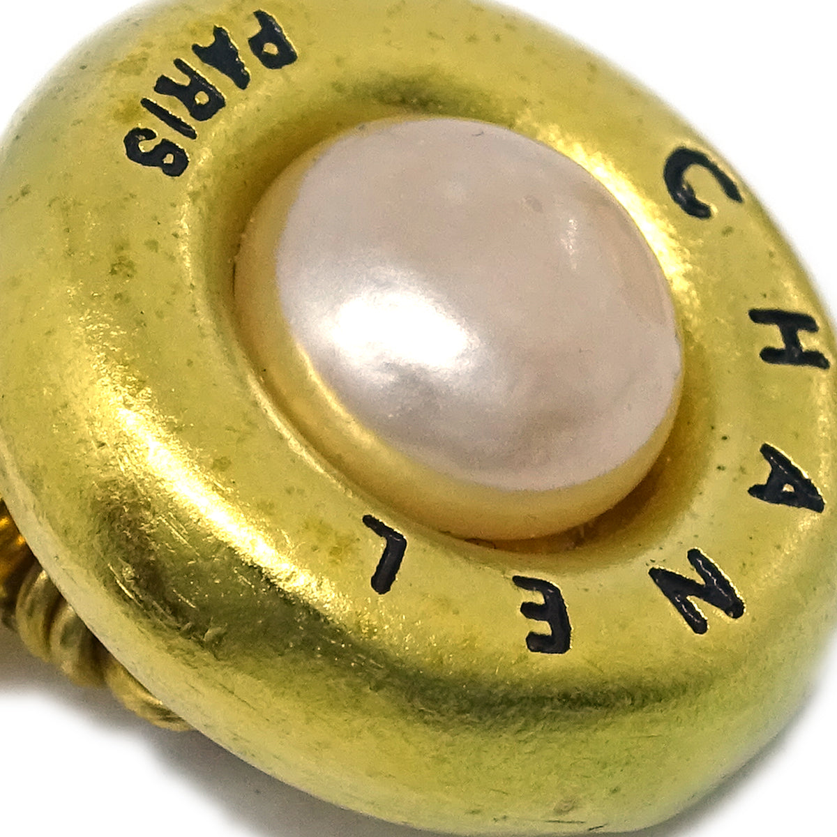 Luxury Chanel Cuffs Button Artificial Pearl Gold 94A Small New
