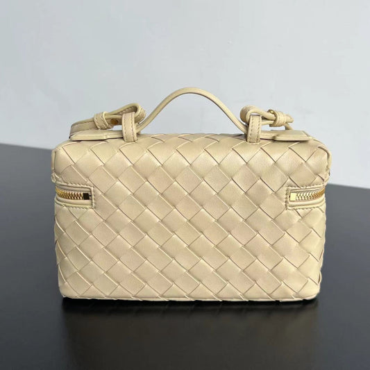 Luxury Bottega Veneta BANG BANG 22 VANITY CASE IN BEIGE CREAM CALFSKIN