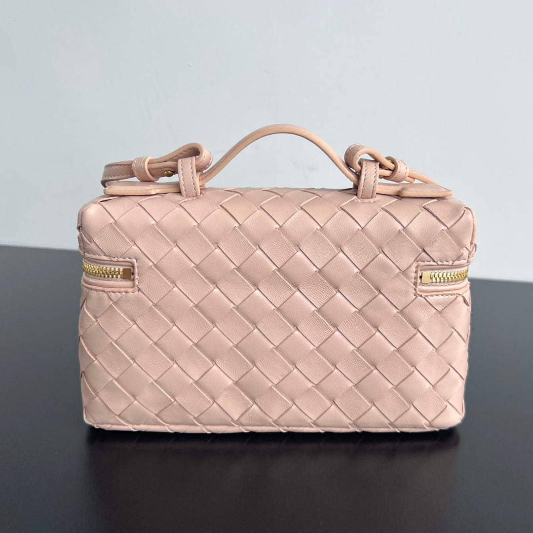 Luxury Bottega Veneta BANG BANG 22 VANITY CASE IN LIGHT PINK CALFSKIN
