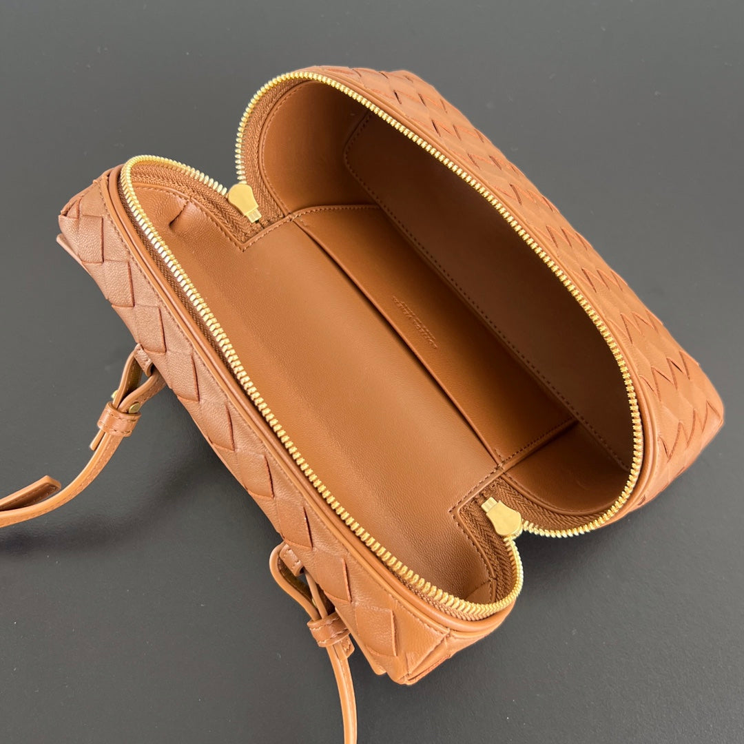 Luxury Bottega Veneta BANG BANG 22 VANITY CASE IN CINNAMON BROWN CALFSKIN