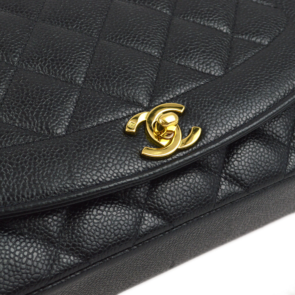 Luxury Chanel 1994-1996 Black Caviar Medium Diana Shoulder Bag