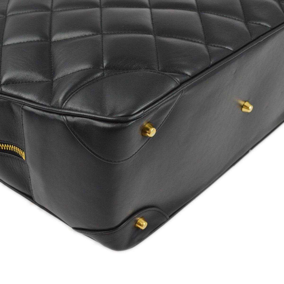 Luxury Chanel * 1997-1999 Black Lambskin Handbag