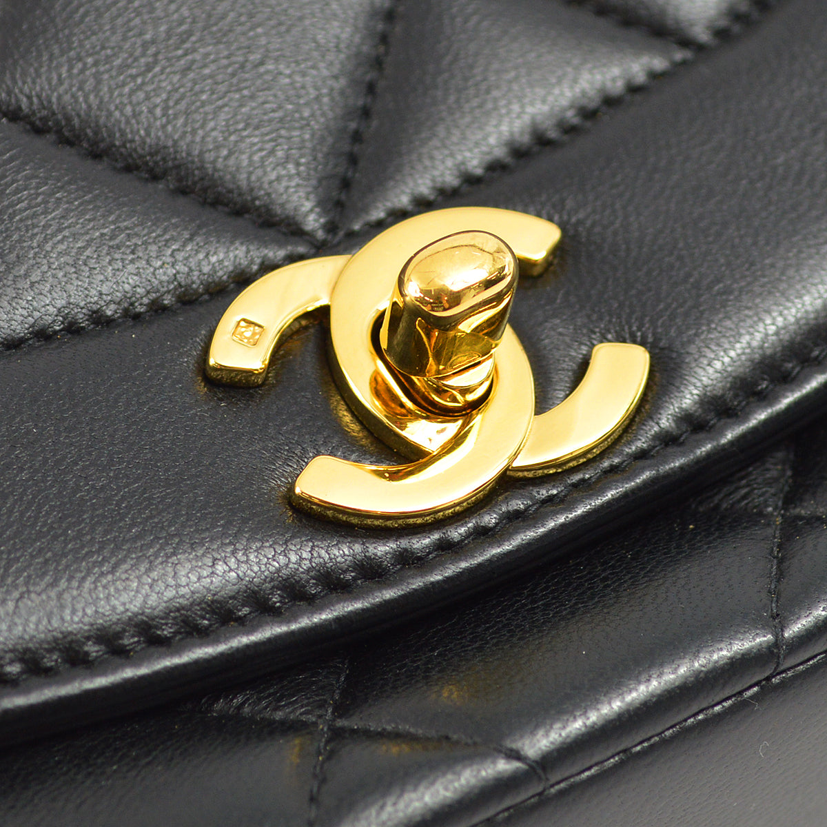 Luxury Chanel 1991-1994 Black Lambskin Small Diana Shoulder Bag