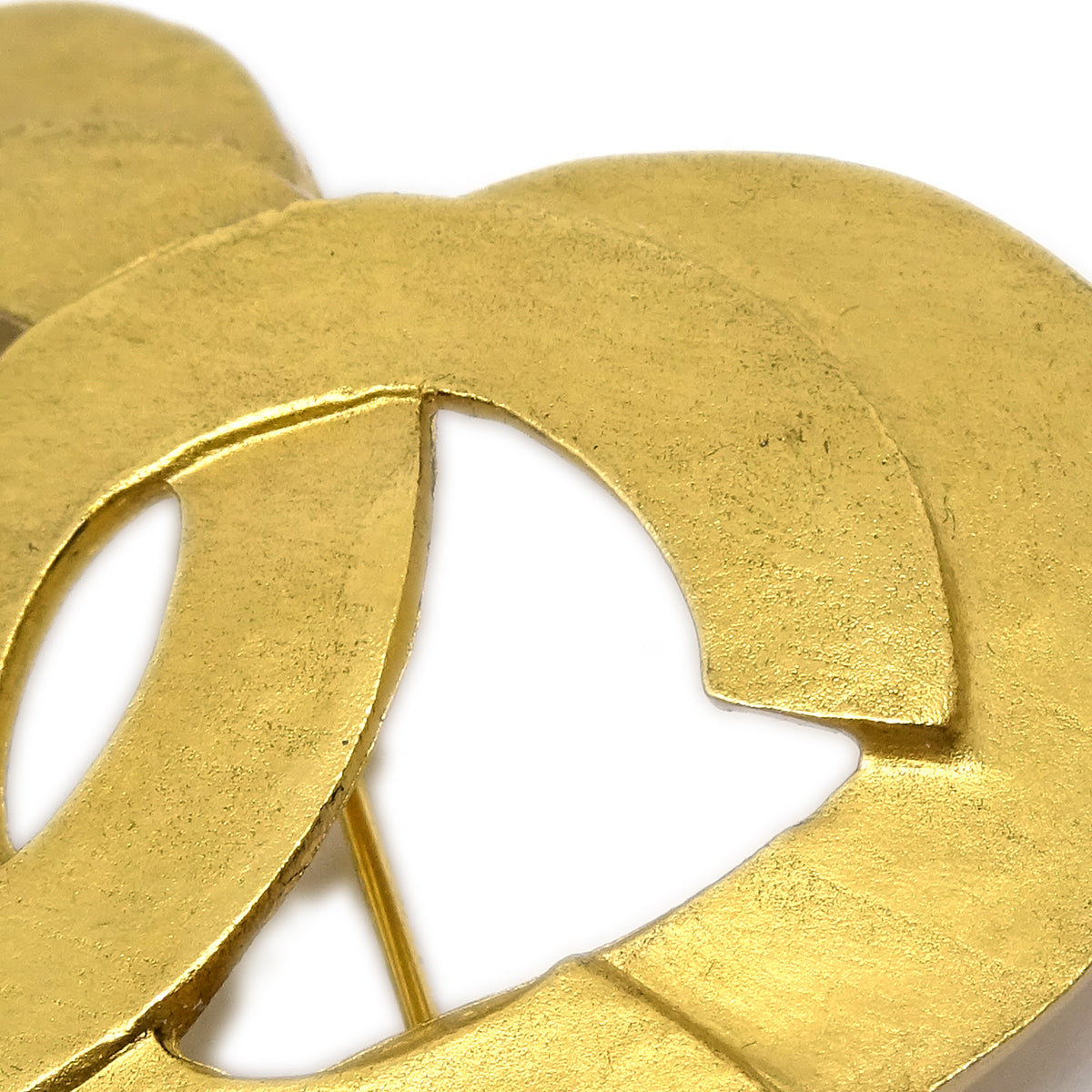 Luxury Chanel Heart Brooch Gold 95P