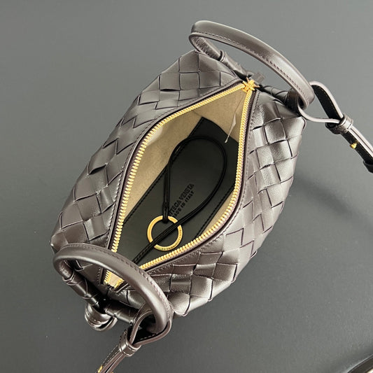 Luxury Bottega Veneta BV Loop Top Handle 19cm Chocolate Lambskin