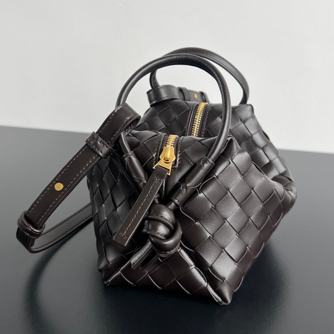 Luxury Bottega Veneta BV Loop Top Handle 19cm Chocolate Lambskin