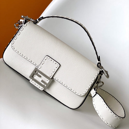Luxury FendiFend Baguette 27 Bag White Calfskin Shw