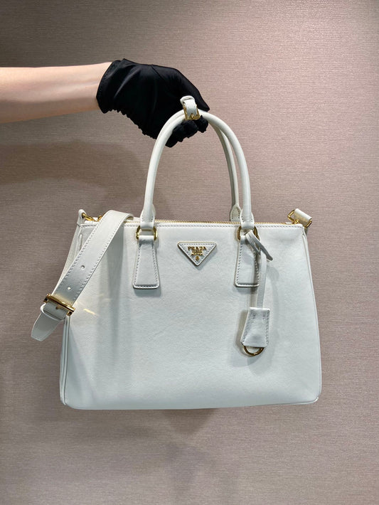 Luxury PradaLARGE GALLERIA BAG 32 IN WHITE SMOOTH CALFSKIN GOLD HARDWARE