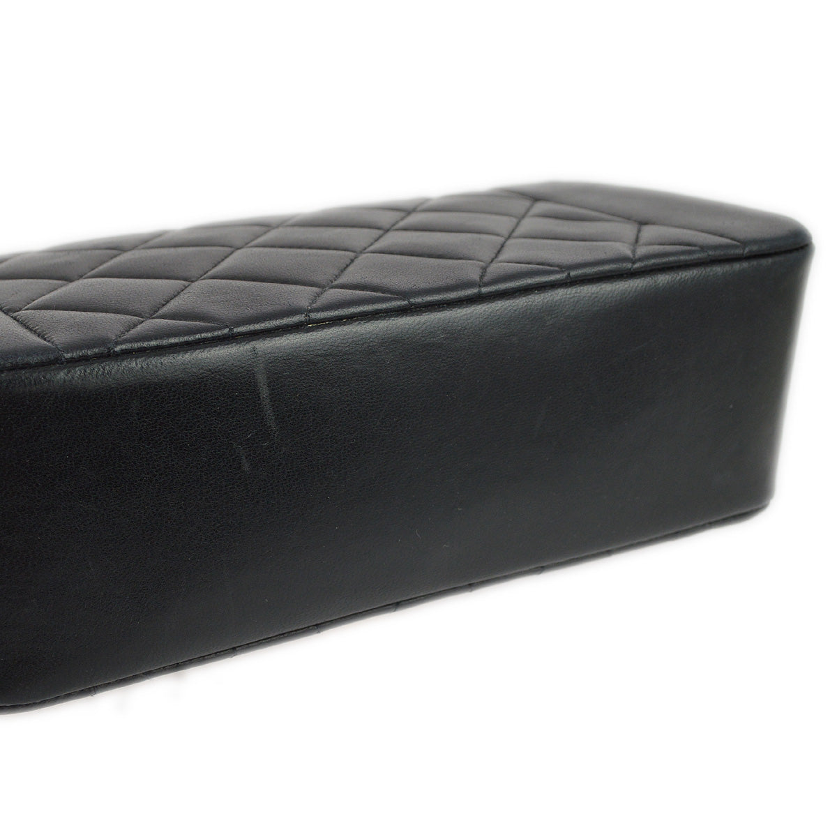 Luxury Chanel 1996-1997 Black Lambskin Small Diana Shoulder Bag