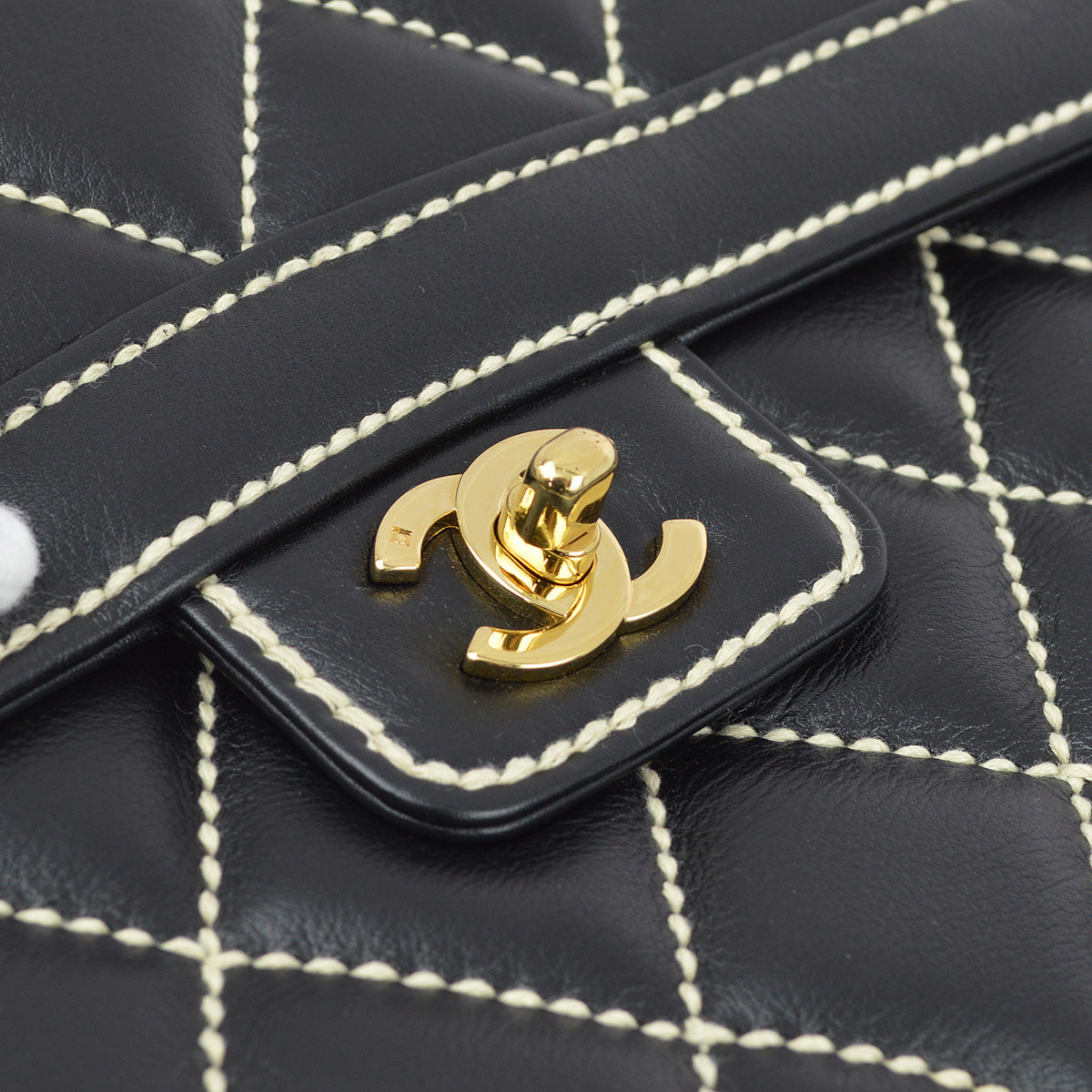 Luxury Chanel 2004-2005 Black Calfskin Wild Stitch Handbag
